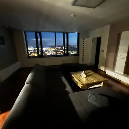 Az Tower Apartmán *